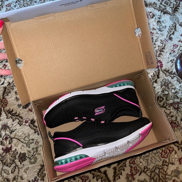 Sketchers with Memory Foam - Picture 2 of 7